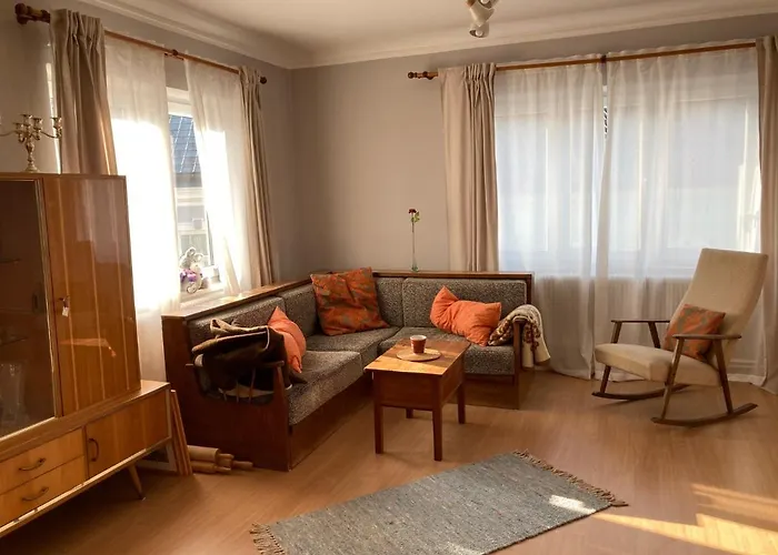 Baeckerei Mueller - große Unterkunft mit mid century Charme, zentral, sehr gut für Familien, privat, Stadt&Natur, Café im Haus