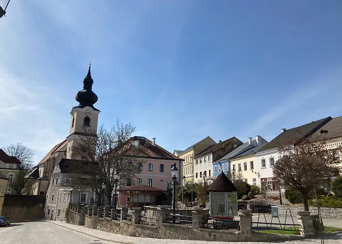 Baeckerei Mueller - große Unterkunft mit mid century Charme, zentral, sehr gut für Familien, privat, Stadt&Natur, Café im Haus
